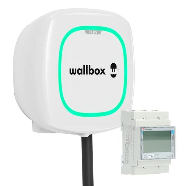 Wallbox pulsar plus wit in combinatie met de wallbox power boost module voor load balancing. Autolader tot 22 kwh laden direct verkrijgbaar bij duurzaamautoladen.nl