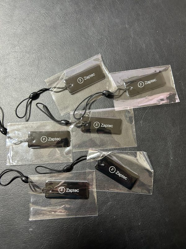 Zaptec key RFID tag voor Zaptec Go & Zaptec Pro. Ontgrendel je laadpaal / autolader met deze mooie Zaptec key, handig voor aan je sleutelbos. Duurzaamautoladen.nl