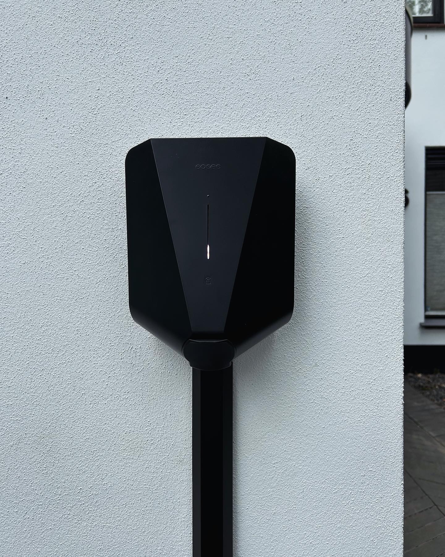 Laadpaal-bergen-kopen-easee-lite-snelle-levering
